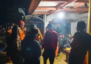 Dua wisatawan terseret longsor di Curug Cileat Subang, pencarian dihentikan karena hujan, korban belum ditemukan