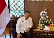 Momen Wamen Imipas Silmy Karim serahkan diri ke KPK, ricuh saat ajudan dorong wartawan