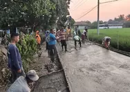 Warga Sidajaya gotong royong cor jalan 600 meter, akses petani dua dusun jadi perhatian
