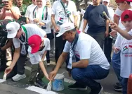 Sambut HUT Kemerdekaan RI, Kedubes dan Warga Palestina Gelar Aksi Bersih Jalan di Menteng