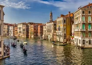 Venezia: Kota Romantis dengan Sejarah Gondola yang Mendunia