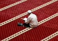 Pesan Cinta Lailatul Qadar: Karena Allah SWT Menutupi Aib dan Dosa, Berisitighfar Ringan Dilakukan tapi Berat Timbangannya