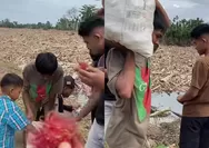 Kebaikan Pengungsi Aceh jadi Sorotan Lagi, Berbagi Rambutan untuk Relawan: Nggak Usah Beli