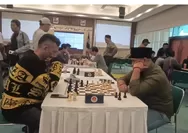Pertarungan Sengit di Papan Catur! Muhammad Hadi Tumbangkan Sekjen PWI Banten Akew Jelang Porprov VII 2026