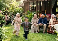 Penasaran? Ini Ide Foto Keluarga Lebaran ala Artis yang Bisa Kamu Tiru Tanpa Ribet