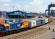 KAI Logistik Lakukan Pengiriman 25 Kereta ke Sumatera Demi Penguatan Transportasi Kereta Api Nasional