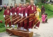 Mengenal Bendrong Lesung Asal Banten, Tradisi Leluhur Tumbuk Padi Sambut Hajatan Besar