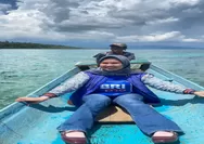 Dedikasi Mantri Perempuan BRI Layani Nasabah hingga Pulau Terpencil di Banggai Kepulauan Sulawesi Tengah Lewat Perjalanan Laut
