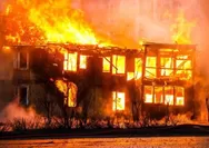 Diduga Lupa Matikan Kompor, Kebakaran Hanguskan Lima Rumah di Palmerah