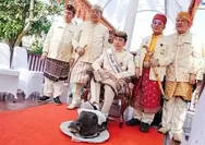 Viral Jokowi Injak Kepala Kerbau, PSI: Itu Tradisi Adat Lampung, Bukan Bentuk Keangkuhan