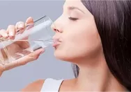 Cara Mudah Memenuhi Kebutuhan Air 8 Gelas Sehari saat Puasa