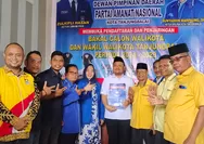 Mahyaruddin Salim Serahkan Berkas Sebagai Calon Wali Kota Ke Kantor DPD PAN Tanjungbalai