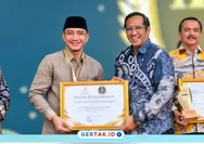 Bupati dan Wakil Bupati Lebak Raih Penghargaan Tangerang Pos Award 2026