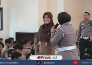 POLICE GOES TO SCHOOL DI SMANSASI, SATLANTAS POLRES INDRAMAYU TEKANKAN BAHAYA SEPEDA LISTRIK BAGI PELAJAR