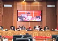 Dengarkan Pidato Kenegaraan Presiden Prabowo, Wali Kota Depok Tegaskan Komitmen Reformasi Birokrasi dan Layanan Publik