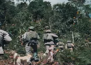 Perkuat Stabilitas Keamanan di Distrik Kiwirok, Satgas Ops Damai Cartenz Gelar Patroli Humanis