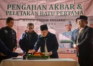 Ketua Dewan Masjid Indonesia Meletakan Batu Pertama Masjid Hajjah Yuliana di Melbourne