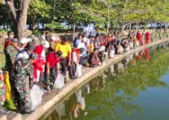 Pemprov Bengkulu  Dukung Gerakan Radin Inten Asri, Bersihkan Pantai dan Tebar 2.500 Bibit Ikan