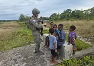 Patroli Humanis Satgas Ops Damai Cartenz, Hangatkan dan Bwrikan Rasa Aman Warga Kenyam
