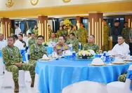  Kapolri Bersama Menko Polkam dan Pimpinan Lembaga Negara Perkuat Kebersamaan di Mabes TNI AL