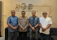 Satgas Ops Damai Cartenz Terima Bantuan 2.000 Pasang Sandal dari Perusahaan untuk Masyarakat Papua