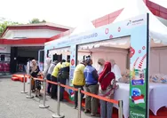 Rayakan HUT ke-81 RI, Pertamina Patra Niaga Ajak Warga Tebus Sembako Sambil Berbagi