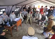 Astamaops Polri Cek Posko Pengungsi Gempa NTT,  Siapkan Dukungan SAR dan Layanan Medis