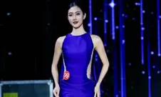 Model Kimberly Khoe Tampil di Silk Road International Fashion Week, Ini Perjalanan Prestasinya Hingga Mendunia