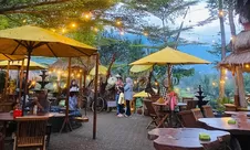 Pengunjung Beri Masukan untuk Saung Karuhun Kuningan, Soal Transparansi Waktu Tunggu