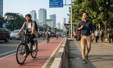 Yuk Commuting Sehat! Mau Pilih Bersepeda dari Rumah atau Jalan Kaki, Mana yang Lebih Cepat Membakar Kalori>