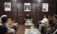 Buntut video viral satpam pukul pengamen, Pemkab Subang turun tangan hingga kasus berakhir damai