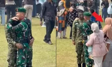 Dikabarkan sendiri saat lulus, prajurit TNI ini ternyata didatangi ortu yang sempat tak kenali wajah cemong anaknya