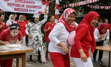 17 Ide Lomba Agustusan di Kantor, Individu sampai Kelompok, Pasti Seru!