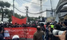 Ratusan Pedagang Kelontong Madura Datangi Polresta Yogyakarta, Kawal Laporan Penutupan Warung 