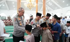 Hari Bhayangkara ke-80, Wakapolri Tanamkan Kepedulian Sosial pada Taruna Akpol Lewat Santunan Anak Yatim