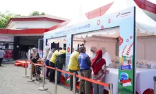 Rayakan HUT ke-81 RI, Pertamina Patra Niaga Ajak Warga Tebus Sembako Sambil Berbagi