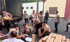 Polri Kirim Bantuan Logistik dan Oksigen  Dukung Atasi Karhutla di Sejumlah Daerah