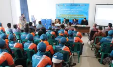 PIP Semarang Edukasi Nelayan Batang soal Keselamatan Pelayaran, Serahkan Dermaga Apung