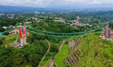 Habiskan Dana Rp198 Miliar, Jembatan Kaca di Jawa Barat Ini Bakal Jadi yang Terpanjang se-Indonesia