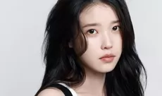Karena Gejala Kondisi Telinga Memburuk, IU Tunda Konser dan Perilisan Album yang Sijadwalkan Pada Bulan September
