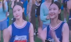 Seorang Penonton Ngedance Saat Nonton 'Summer Swag' Langsung Dicasting Oleh PSY