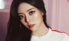 Yuna ITZY Absen Dari Fan Meeting Karena Demam Tinggi