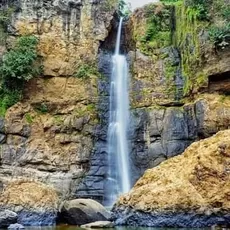 Wisata Curug Cimarinjung atau Curug Goong di Ciletuh Geopark Palabuhanratu