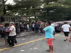 Rem Blong Truk Fuso Air Mineral Picu Tabrakan Beruntun di Sibolangit Jalur Medan Berastagi