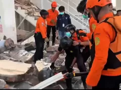 38 Orang Meninggal Dunia dan Ribuan Warga Mengungsi Dampak Gempa NTT Mag 7,7