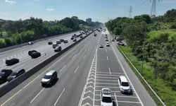 Kecelakaan Beruntun di Gerbang Tol Ciawi 2, Ini 7 Tips Berkendara Aman di Jalan Tol