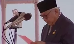 Kisah Yusril Ihza Mahendra Penyusunan Naskah Pengunduran Diri Soeharto, Ada Kata Berhenti Bukan Mengundurkan Diri
