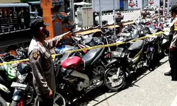 Buntut Kasus Pengeroyokan Bos Rental, Puluhan Motor dan Mobil Disita Polda Jateng di Sukolilo Pati