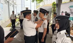 Lapas Khusus IIB Sentul Gelar Apel Pagi dan Penyerahan SK Kenaikan Pangkat Pegawai