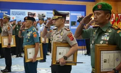 Dandim 0621/Kabupaten Bogor, Letkol Inf Henggar Tri Wahono Dianugerahi Brevet Kehormatan Paspampres